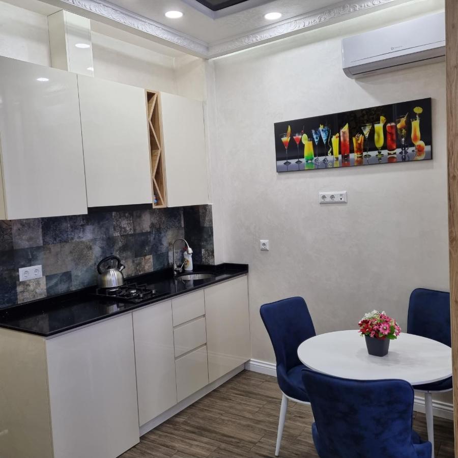 Apartment In Batumi For Dar Tower Eksteriør billede